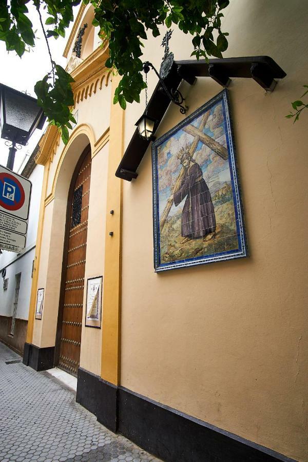 Monsalves Courtyard By Valcambre Apartment Seville