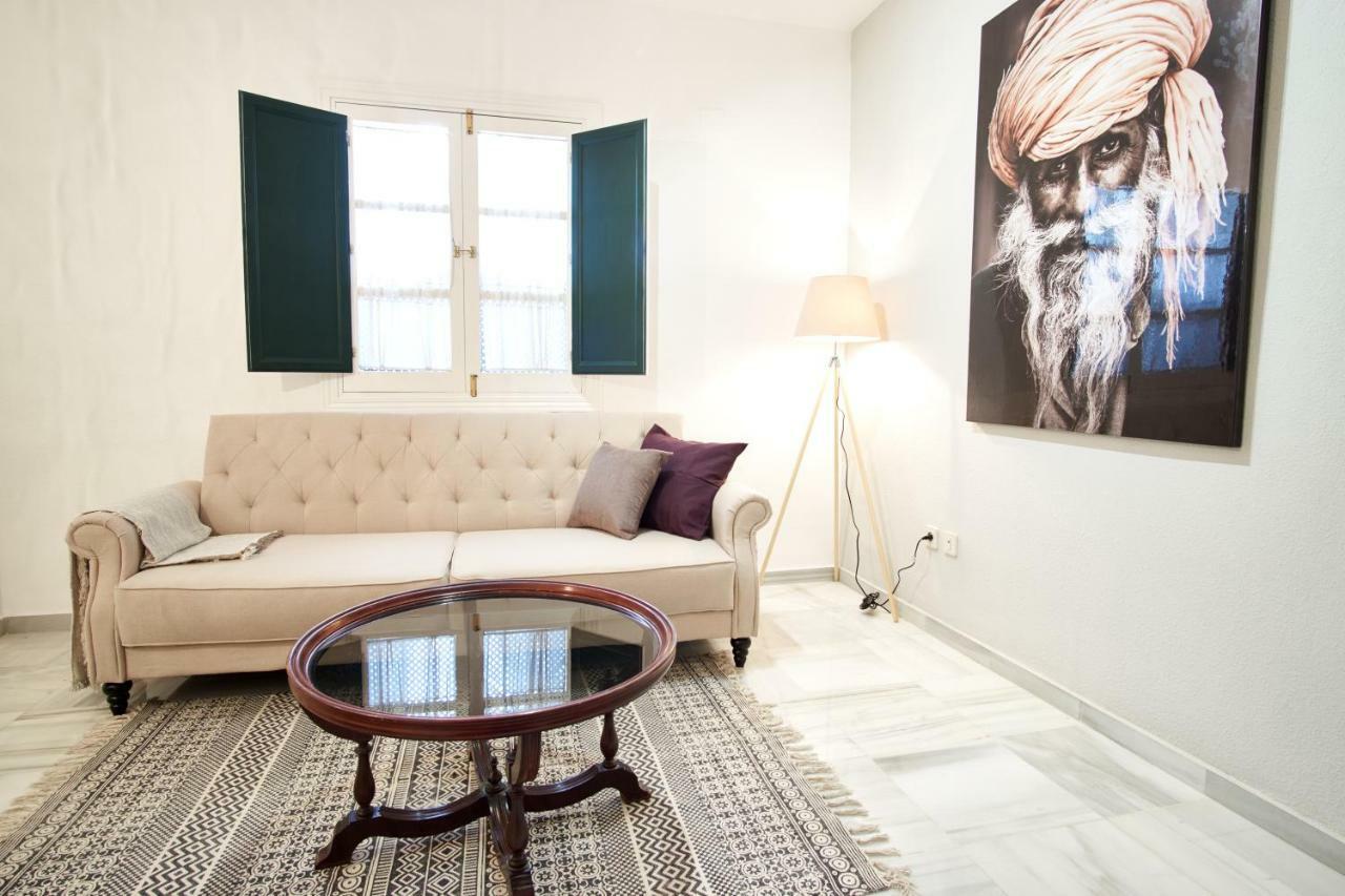 Monsalves Courtyard By Valcambre Apartment Seville
